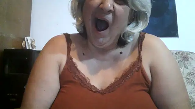 ExquisiteMature webcam