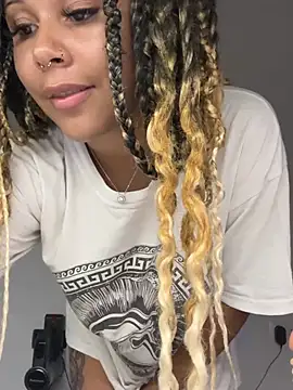 HaileyDiana webcam