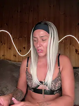 petrouchkaaa_ live sex cam