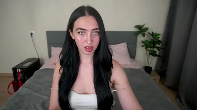WildKittenX_ live cam on StripChat