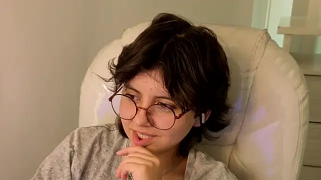 Nathaly_ds live cam on StripChat