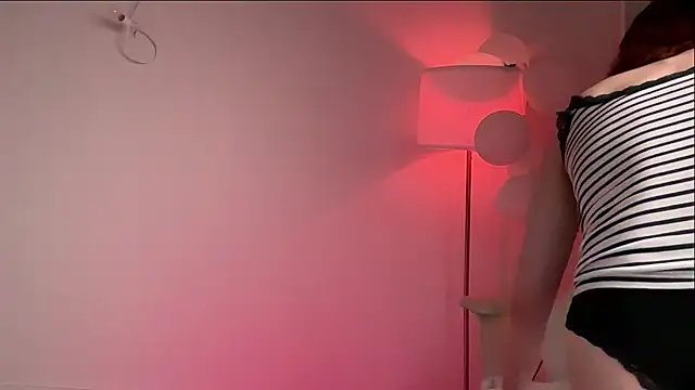 stacyluxxe live cam on StripChat
