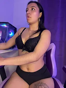 Kayle_11 live cam on StripChat