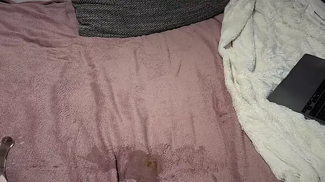 shyguy728683 (M young) - cum / Abspritzen
