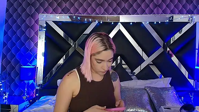 victoriaa_lee_ webcam