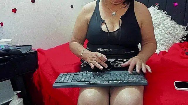 Evaaross_2345 webcam