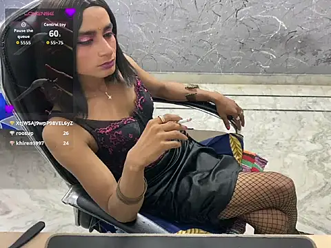LuvLayla webcam
