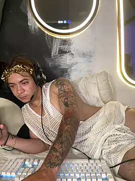 AngelLatinBoy webcam