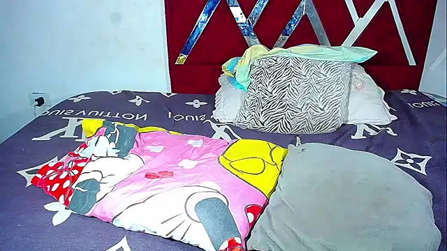 DanisaBrown webcam