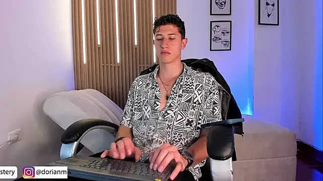 Dorianmistery2322_ webcam