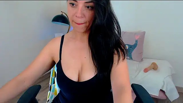 LATINGODDESS_X webcam