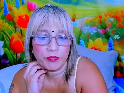 indianroxy webcam