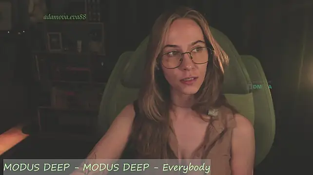 _Eva_Adama webcam
