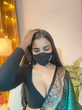 its_ur_flora live cam on StripChat