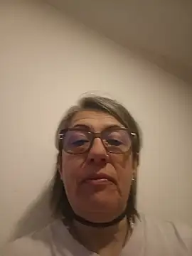 nocturnewhisper live cam on StripChat