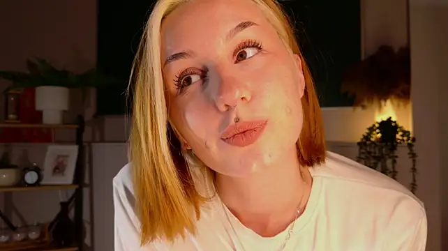 ClaireMathis live cam on StripChat