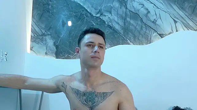 LoganKush_ webcam