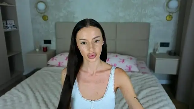Snow_WhiteeeX live cam on StripChat