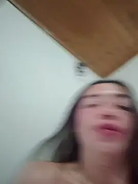 loveuu-bae live cam on StripChat