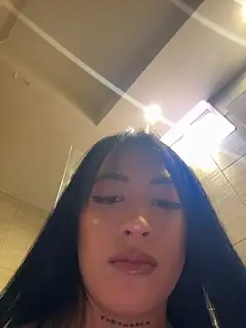 keilelewis live cam on StripChat