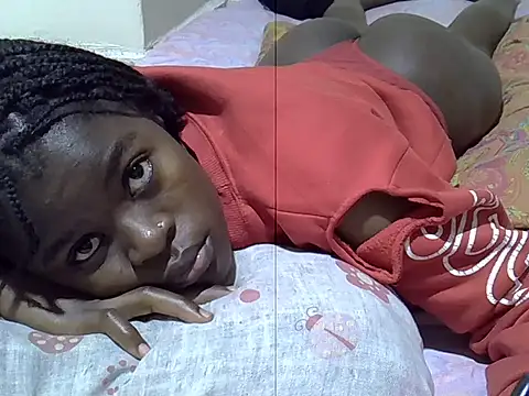 PRETTY-SHANNIA webcam