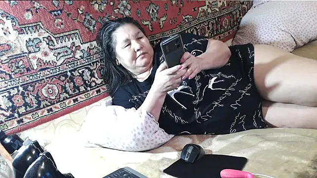 Zulfiya_Bruce live cam on StripChat