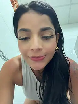 ArieliciousXXX Live Webcam on Stripchat
