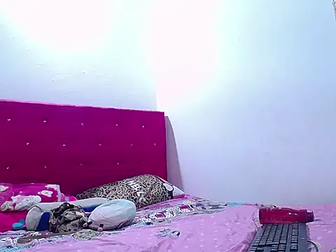 candy_dustano691 live cam on StripChat