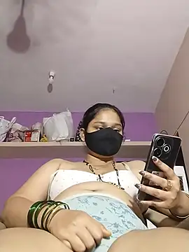 Priyanka_30 webcam