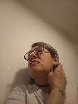 nocturnewhisper webcam