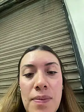 valery_mora webcam