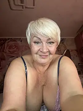 Laura_Millf webcam