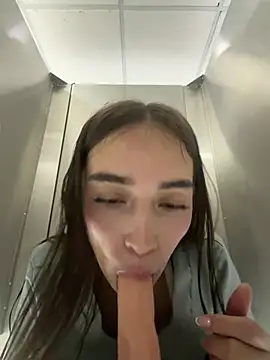 Sweet_Milaa1 webcam