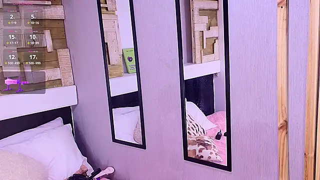 NaughtyMorenna webcam