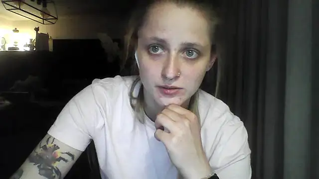 LeaWetGirl webcam