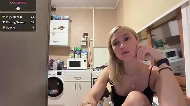 AngelJeni live cam on StripChat