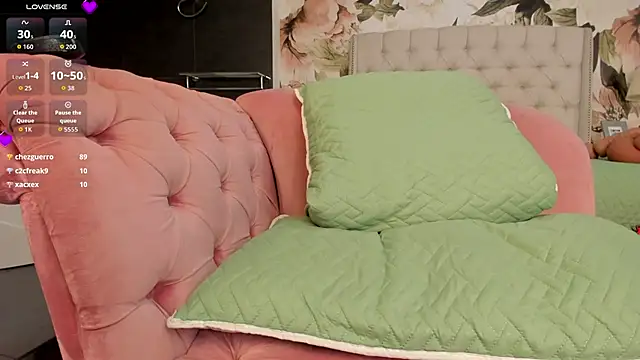 isa_bunny live cam on StripChat