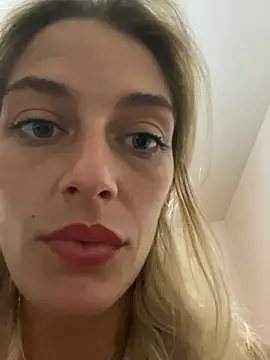 Bellalolahot