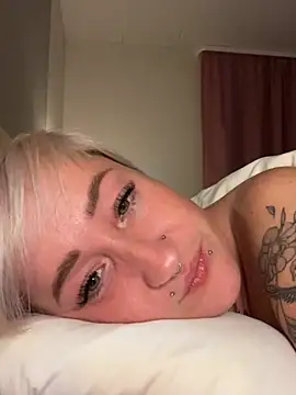 Bigboobiegirl90