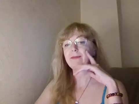 AetherPulsy live cam on StripChat