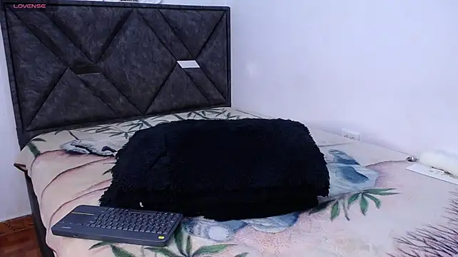 Kael_Nova live cam on StripChat