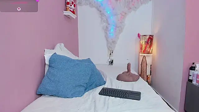 mia_gold_ webcam