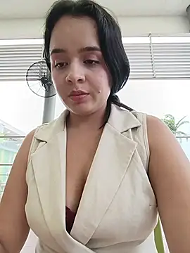 Julieth_hot-69 webcam