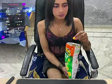 LuvLayla webcam