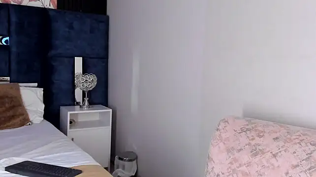 LolaGray__ webcam