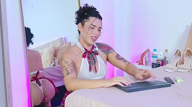 LadyMonroe_ webcam