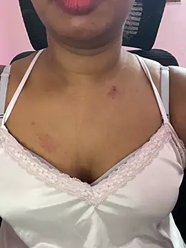 Tamil_Maaya webcam