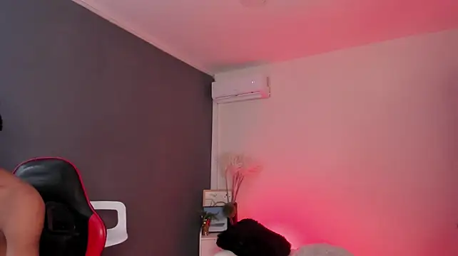 Handsomeboyss19 webcam