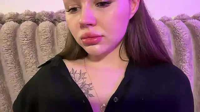 AlmaryKim webcam