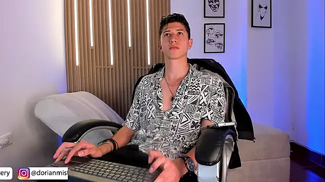 Dorianmistery2322_ webcam